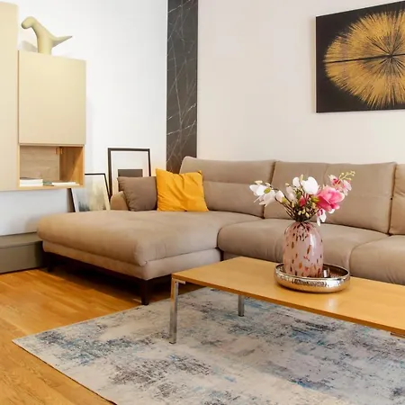 Supernova Deluxe * נובי סאד